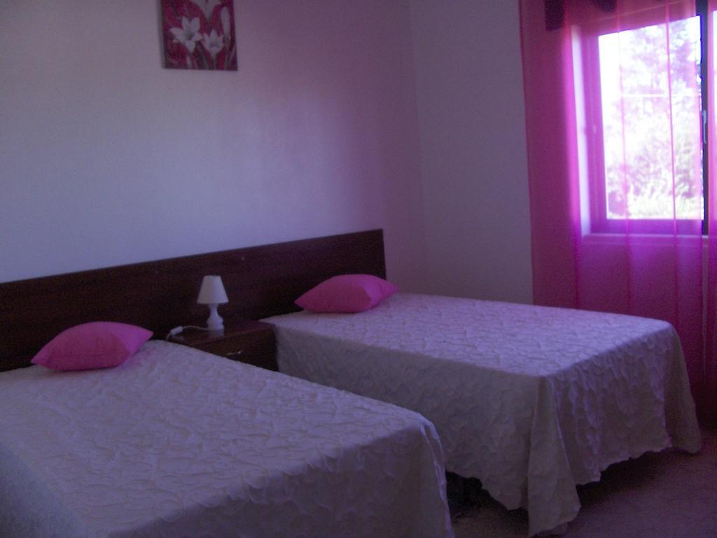 Villa Vivenda Palheiras à Roncão Chambre photo