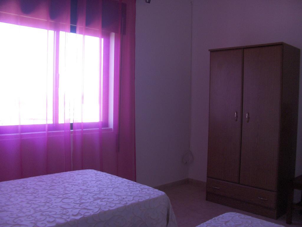 Villa Vivenda Palheiras à Roncão Chambre photo