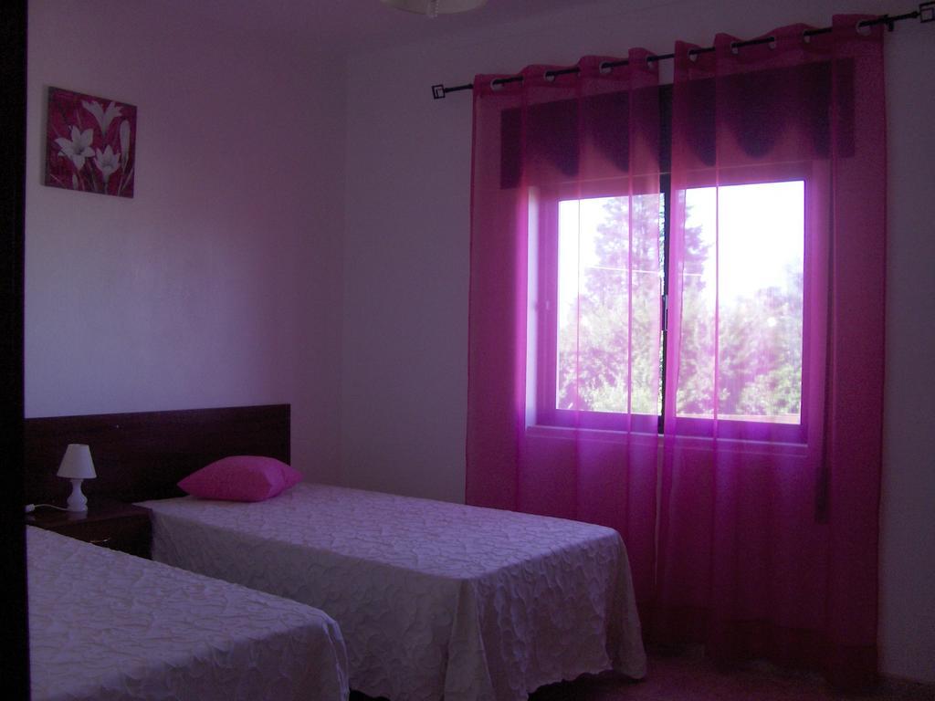 Villa Vivenda Palheiras à Roncão Chambre photo